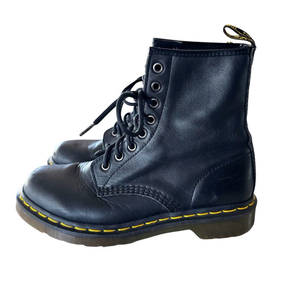 Dr Martens 1460 Boots Womens 7 Black Leather 8 Eye Lace Up Punk Docs